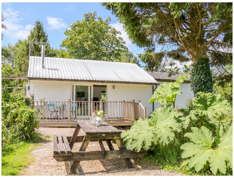 The Lakeside Retreat a holiday cottage rental for 2 in Hatherleigh, 