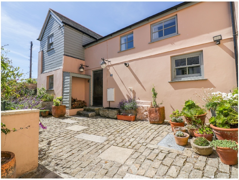 30 The Fradgan a holiday cottage rental for 8 in Newlyn, 