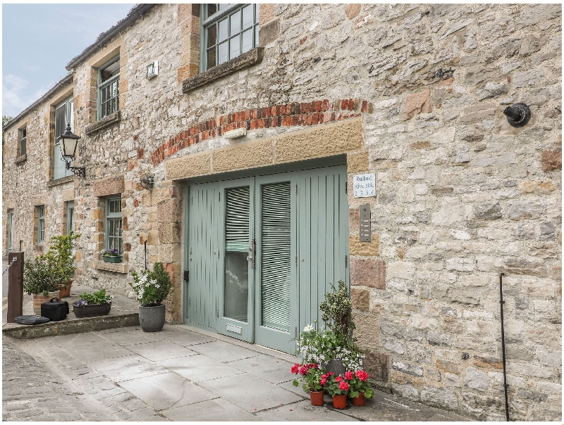 Riverview Mill Retreat a holiday cottage rental for 4 in Bakewell, 