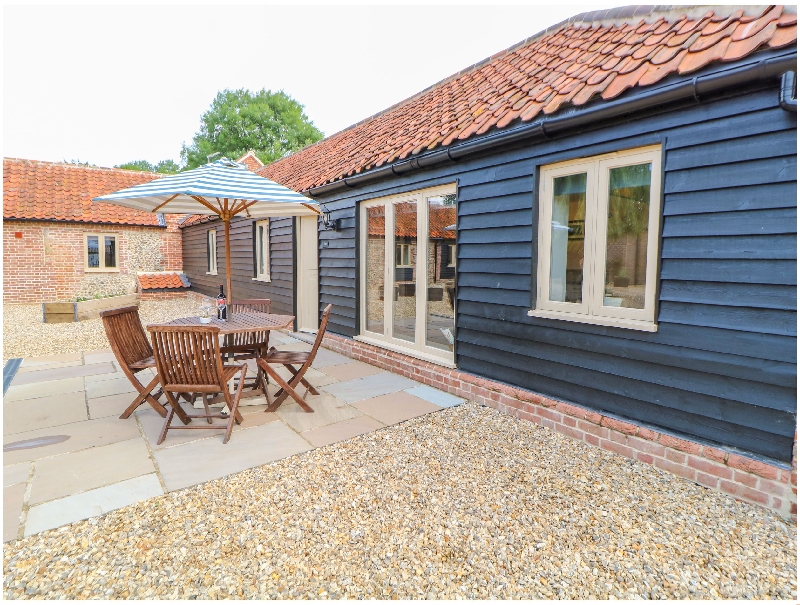 The Granary a holiday cottage rental for 4 in Willow Grange Barns, 