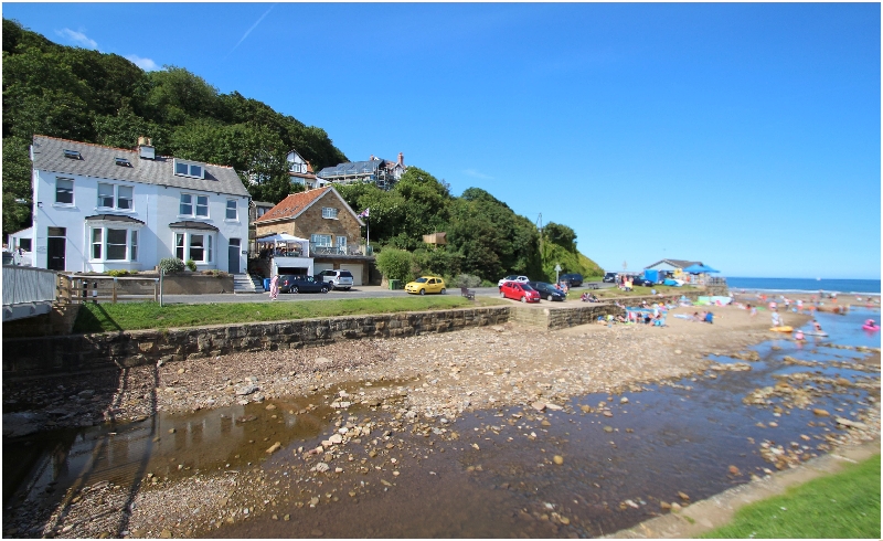 Quayside a holiday cottage rental for 10 in Whitby, 