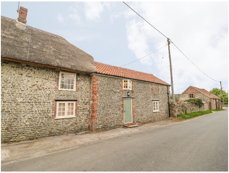 Little Thenford a holiday cottage rental for 6 in Mere, 