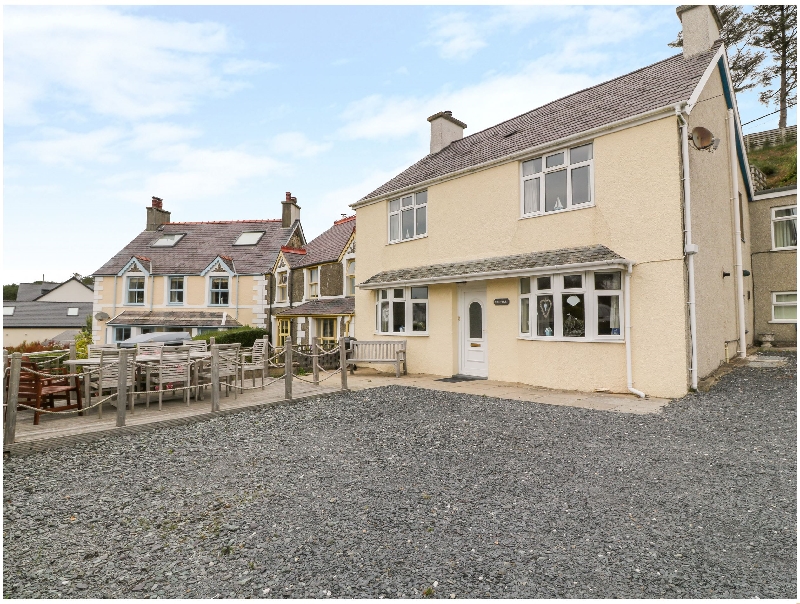 Castell a holiday cottage rental for 8 in Abersoch, 