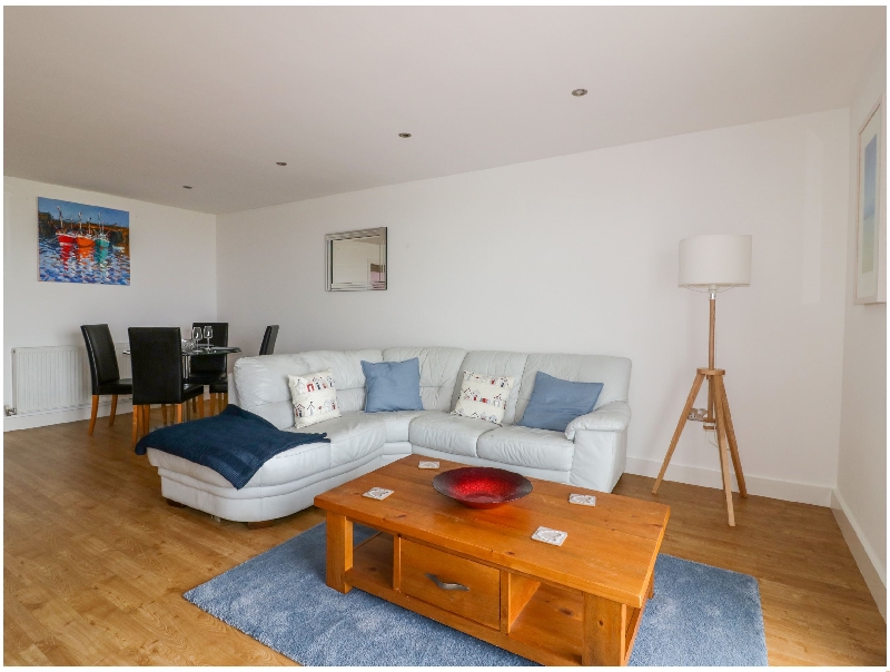 Whitewater a holiday cottage rental for 4 in Newquay, 