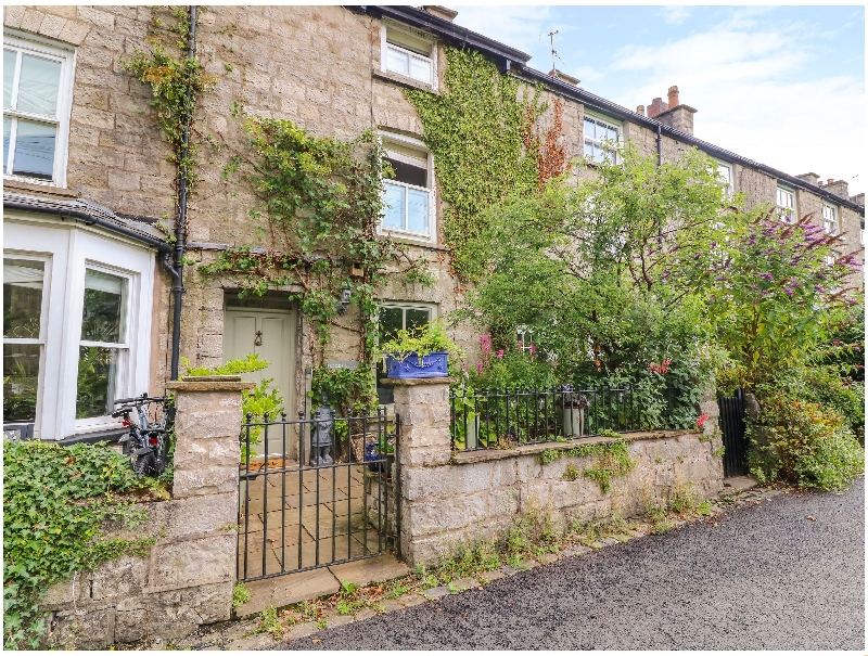 10 Castle Crescent a holiday cottage rental for 4 in Kendal, 