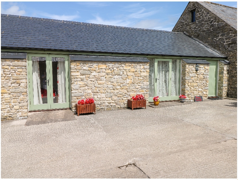 Poppy Cottage a holiday cottage rental for 2 in Llantwit Major, 