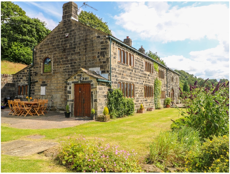 Stephenson House a holiday cottage rental for 12 in Hebden Bridge, 