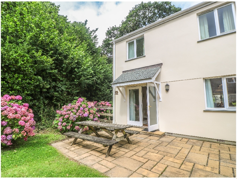 71 Maen Valley Park a holiday cottage rental for 6 in Falmouth, 