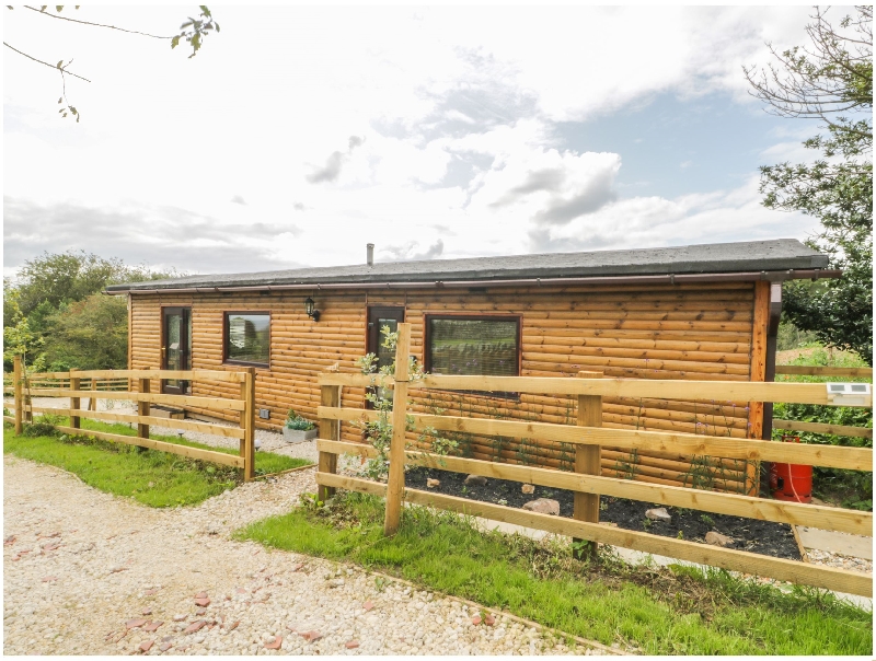 Castle View Cabin a holiday cottage rental for 3 in Cloughton, 