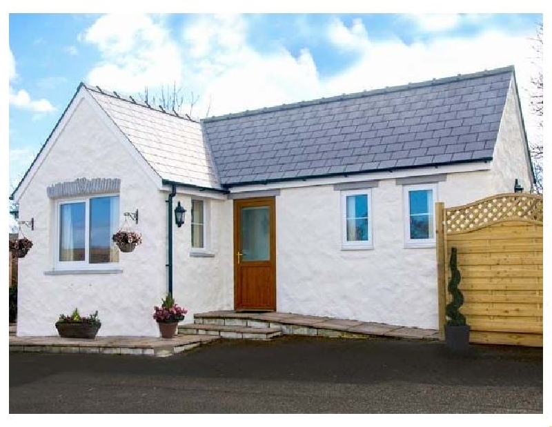 Pen-y-Bryn a holiday cottage rental for 2 in Cardigan, 