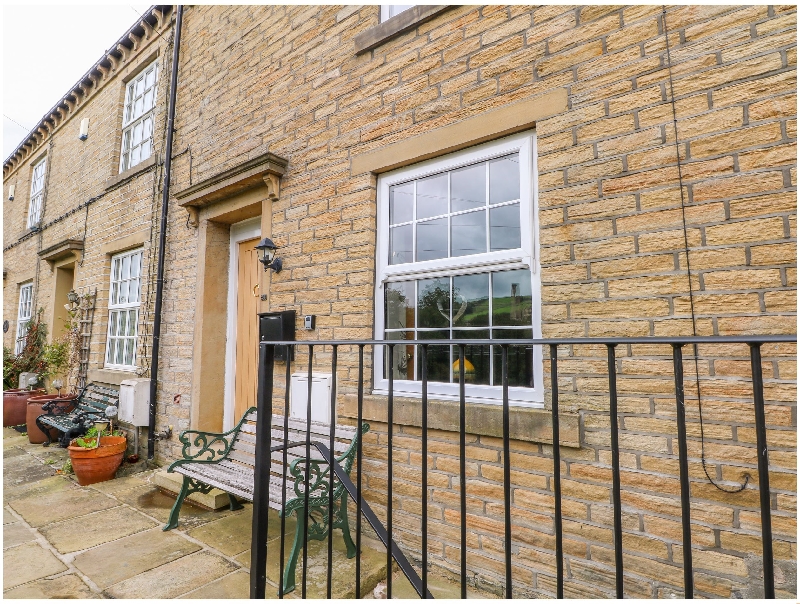 Apple House Cottage a holiday cottage rental for 3 in Luddenden, 