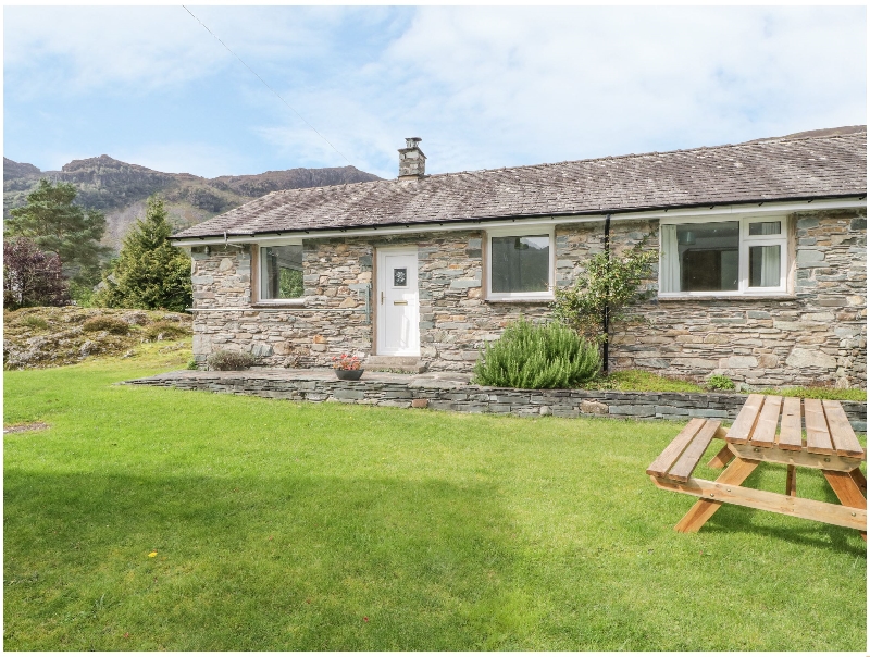 Rock Cottage a holiday cottage rental for 4 in Keswick, 