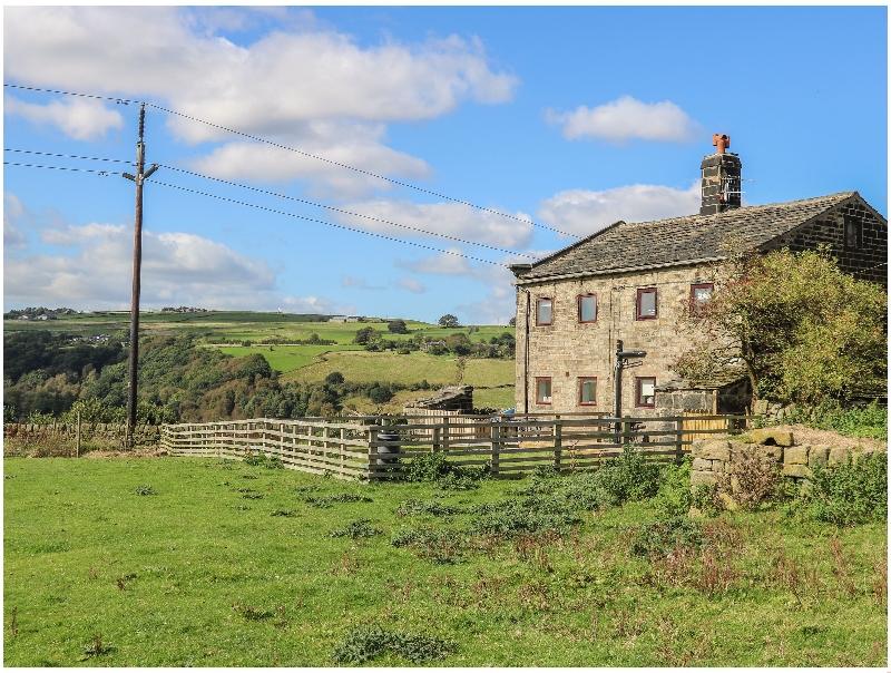 1 Horsehold Cottage a holiday cottage rental for 4 in Hebden Bridge, 
