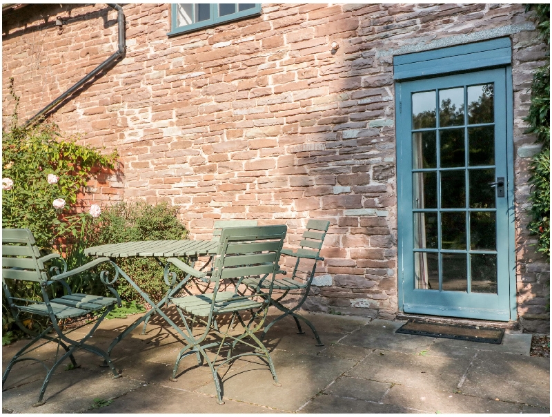 Yew Tree Cottage a holiday cottage rental for 4 in Docklow, 