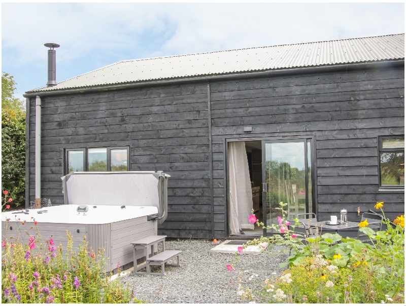 Details about a cottage Holiday at The Pig Shed  -Sty 2