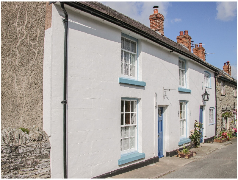 Lantern House a holiday cottage rental for 8 in Clun, 