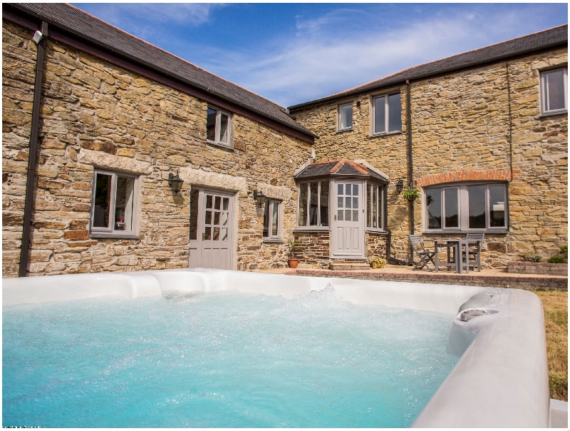 Five Elements Farmhouse a holiday cottage rental for 10 in St Agnes, 