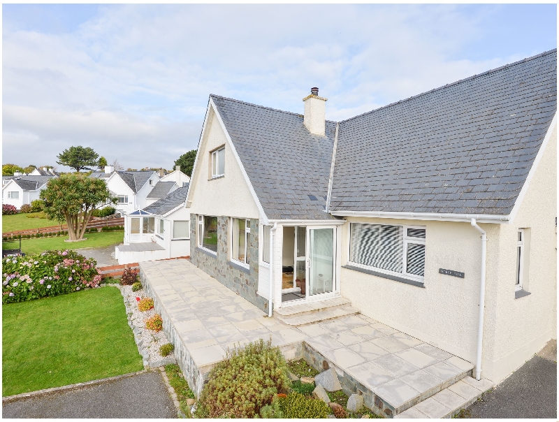 Gorse Hill a holiday cottage rental for 7 in Criccieth, 