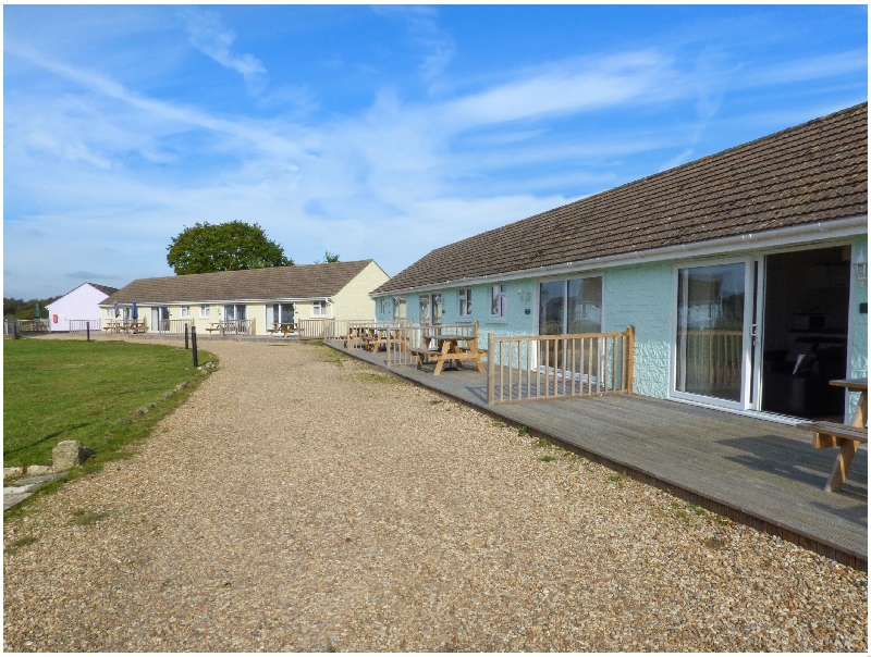 Salterns 2 a holiday cottage rental for 4 in Seaview, 