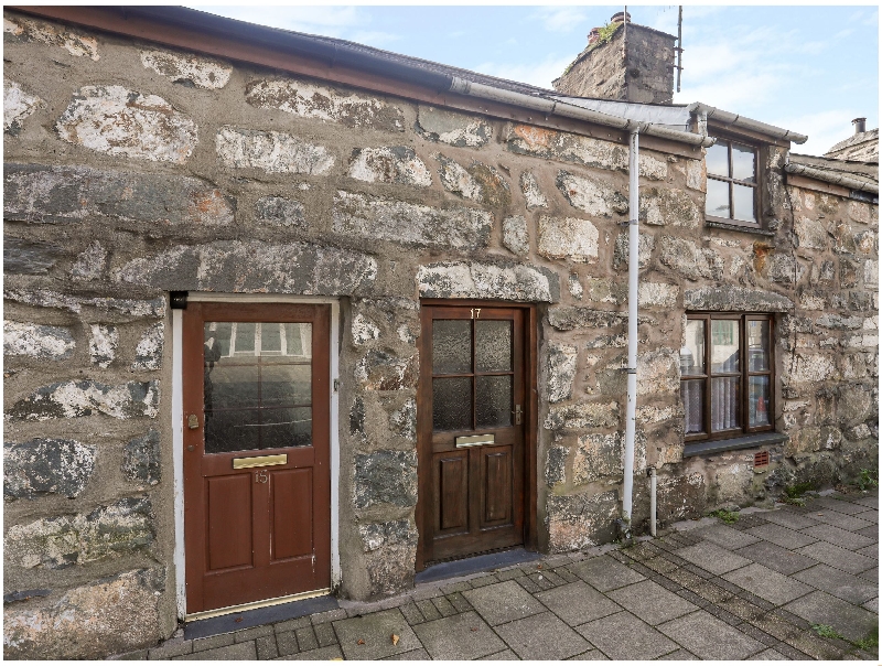 17 Dublin Street a holiday cottage rental for 4 in Tremadog, 
