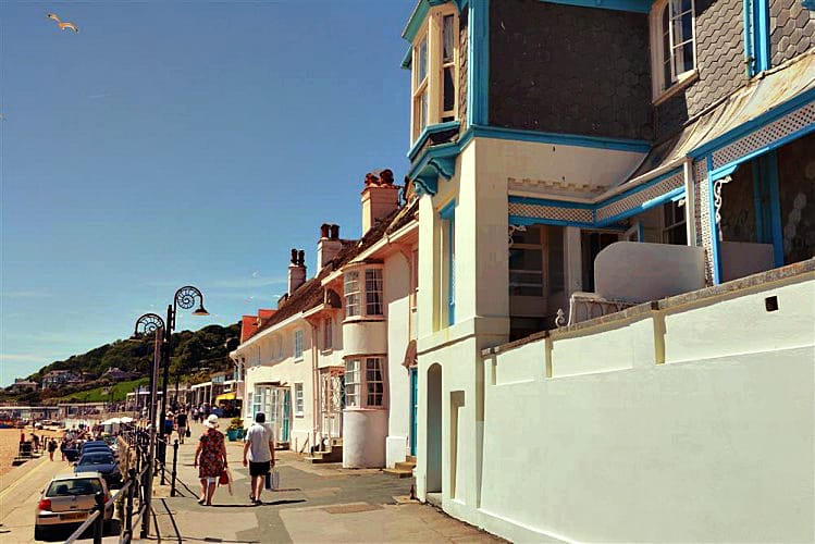 6 The Walk a holiday cottage rental for 6 in Lyme Regis, 