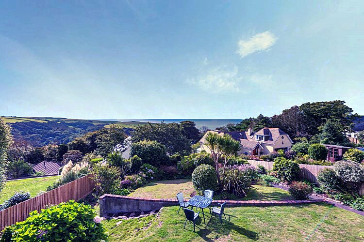 Sunny Ridge a holiday cottage rental for 6 in Salcombe, 