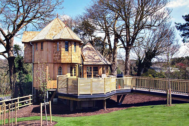 Coppertree House a holiday cottage rental for 6 in Milford On Sea, 