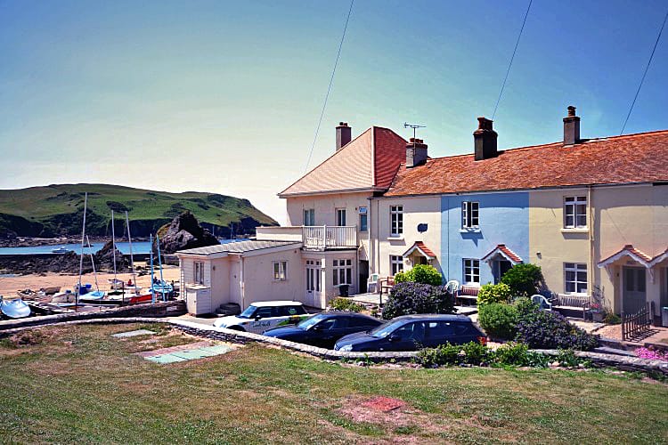 Anchor Cottage a holiday cottage rental for 6 in Hope Cove, 