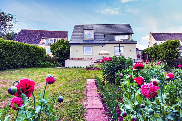 4 Chantry Hill a holiday cottage rental for 7 in Slapton, 