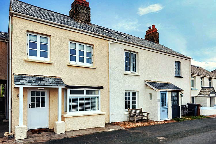 Anchor Cottage a holiday cottage rental for 4 in Beesands, 