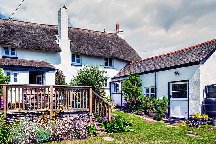 End Cottage a holiday cottage rental for 4 in Malborough, 