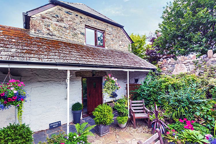 Swallow&#039s Rest a holiday cottage rental for 2 in South Brent, 