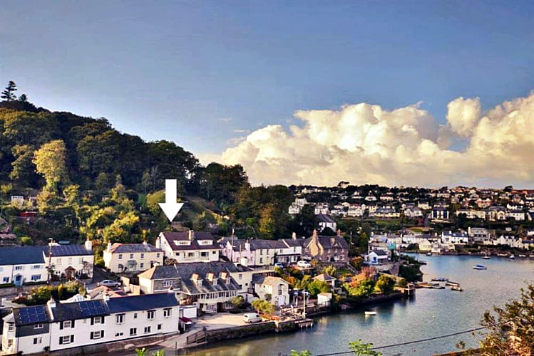 Blue Skies a holiday cottage rental for 6 in Noss Mayo, 