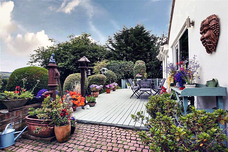 Haven Retreat a holiday cottage rental for 6 in Seaton, 