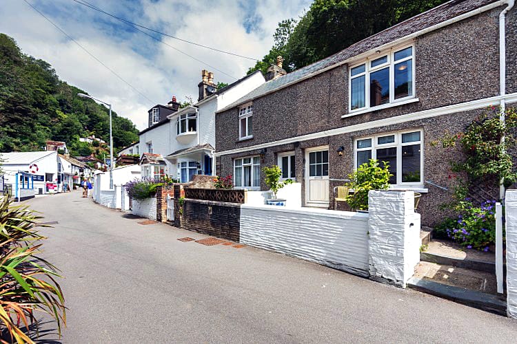 Sunways Cottage a holiday cottage rental for 4 in Polperro, 