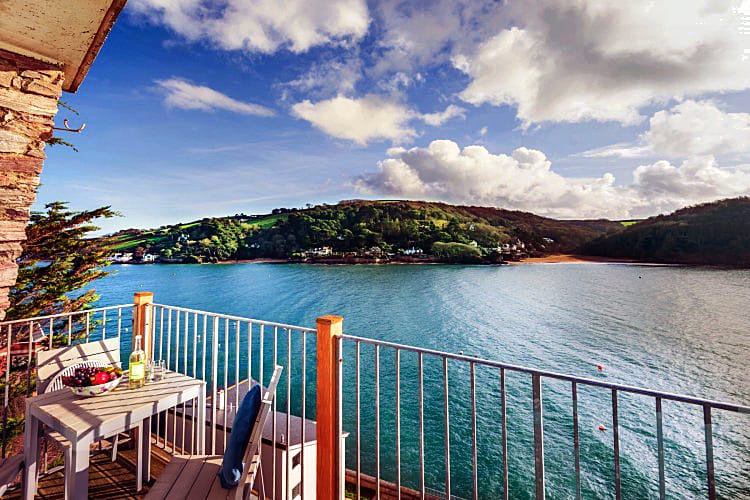 Upper Deck (Sunny Cliff Cottage) a holiday cottage rental for 6 in Salcombe, 