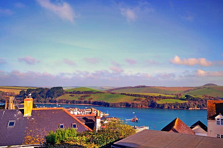 Gulls Nest a holiday cottage rental for 6 in Salcombe, 