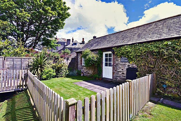 Lady Pamela&#039;s Cottage a holiday cottage rental for 2 in Looe, 