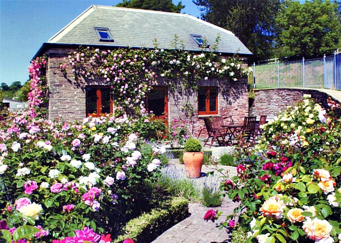 Tilly&#039;s Tuckaway a holiday cottage rental for 4 in Stokenham, 
