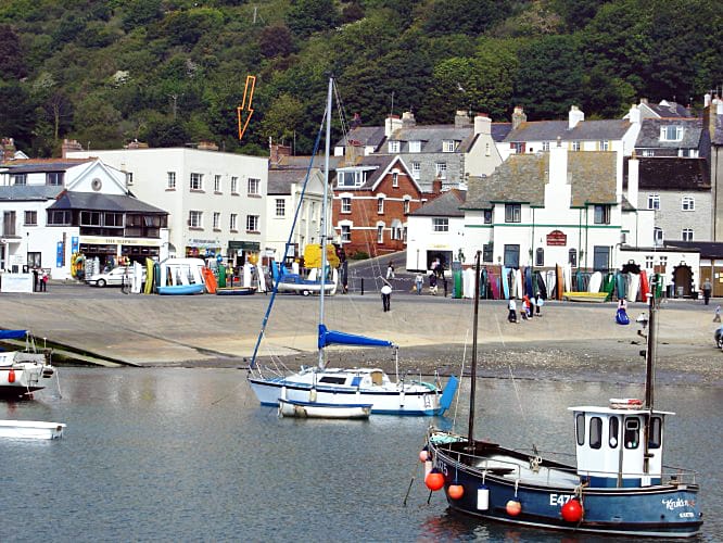 Flat 2, Harbour House a holiday cottage rental for 4 in Lyme Regis, 