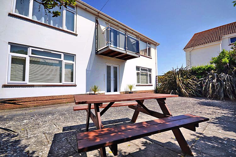 Seascape a holiday cottage rental for 2 in Milford On Sea, 