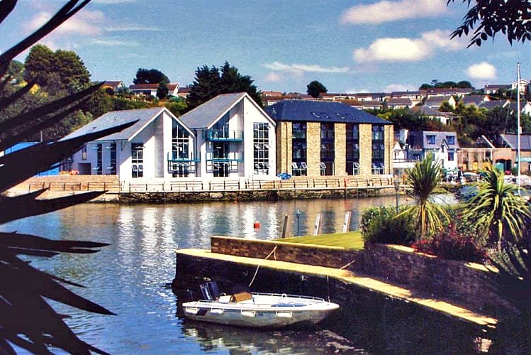 4 Crabshell Quay a holiday cottage rental for 5 in Kingsbridge, 