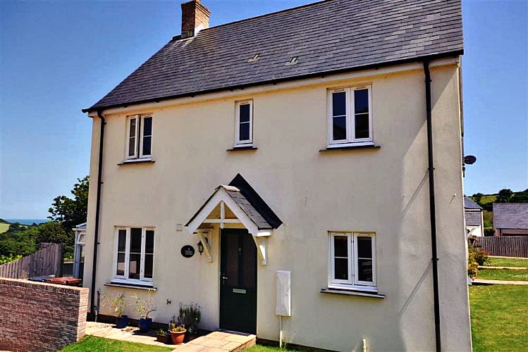 Fuchsia Cottage a holiday cottage rental for 6 in Beeson, 