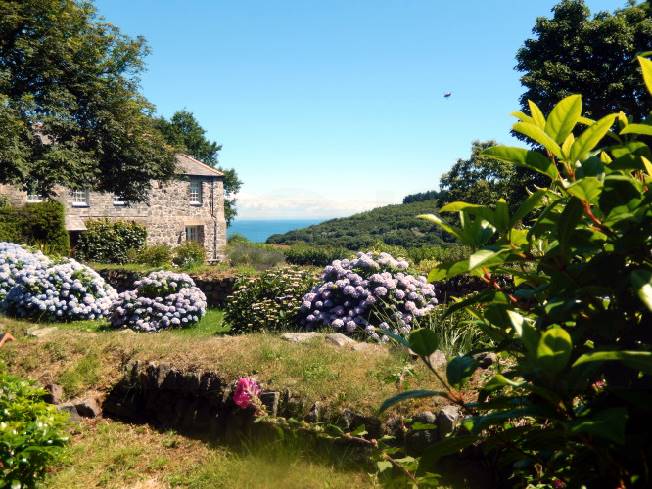 Rainbow Cottage a holiday cottage rental for 6 in Porthallow, 