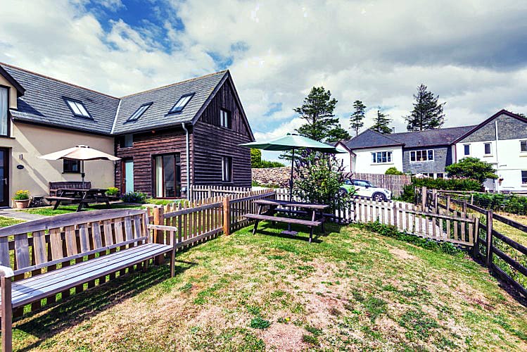 The Hayloft a holiday cottage rental for 4 in Haytor, 