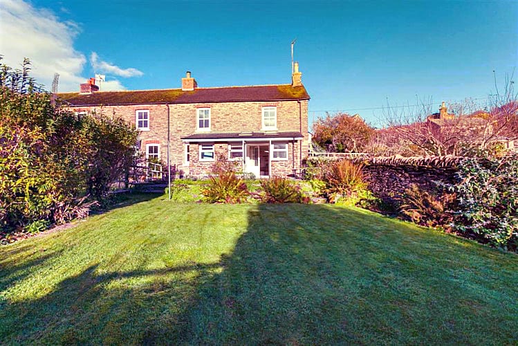 Fuchsia Cottage a holiday cottage rental for 6 in Slapton, 