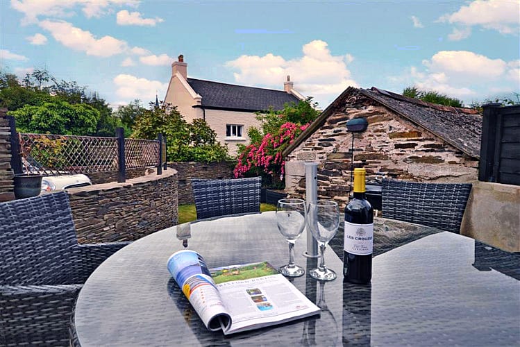 Hideaway a holiday cottage rental for 5 in Harbertonford, 
