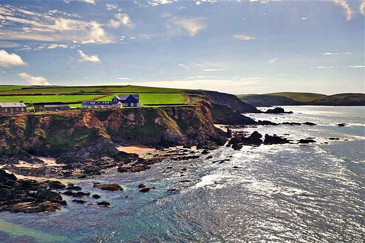 Sea Holly a holiday cottage rental for 4 in Thurlestone, 