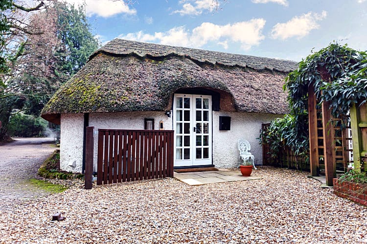 Little Cottage a holiday cottage rental for 2 in Tiptoe, 