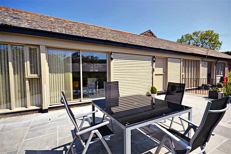 Court Barton Cottage No 5 a holiday cottage rental for 6 in South Huish, 